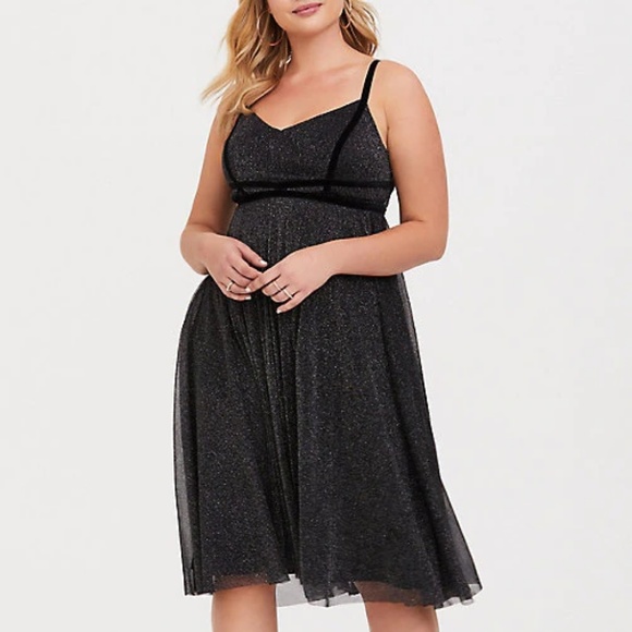 ❌ Sold / Torrid black shine mesh midi dress - Picture 4 of 5